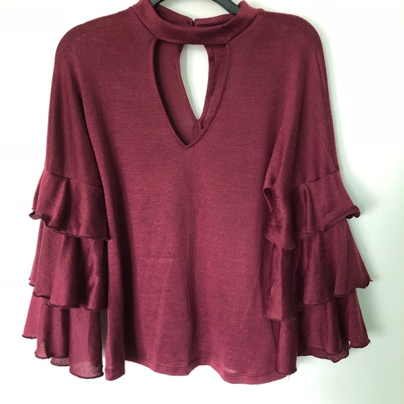 Wine 🍷 colored bell sleeve top - Picture 8 of 8